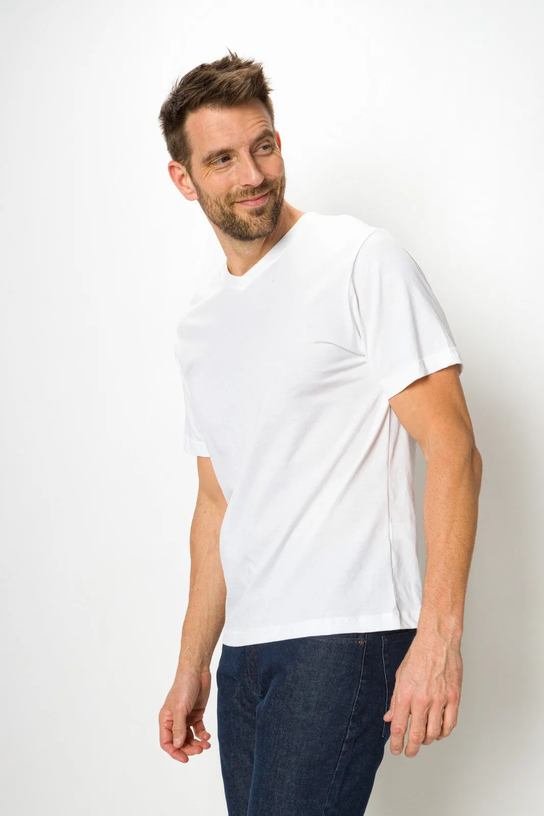 Jamison | Men's Anti-Stain V-neck Tee