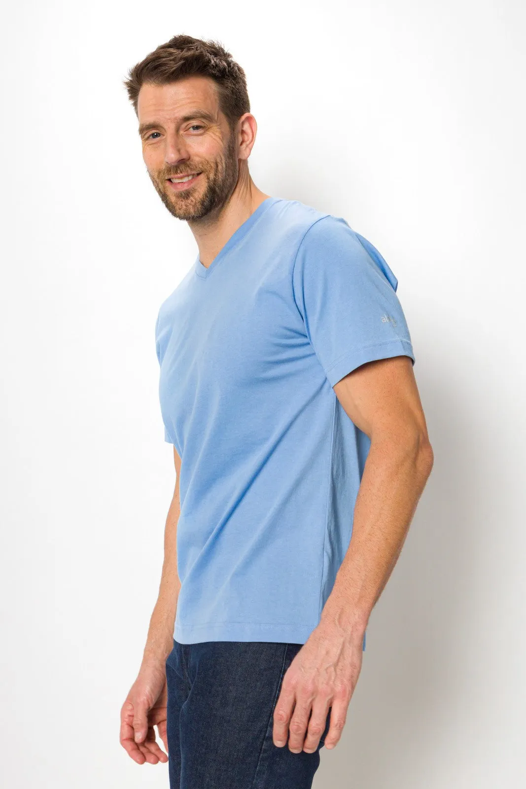 Jamison | Men's Anti-Stain V-neck Tee