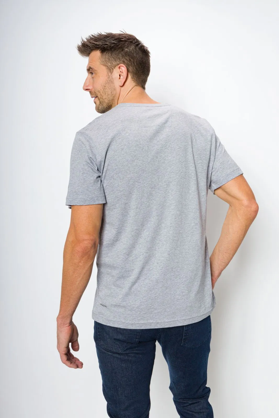 Jamison Unbranded | Men's Anti-Stain Logo-less V-neck Tee